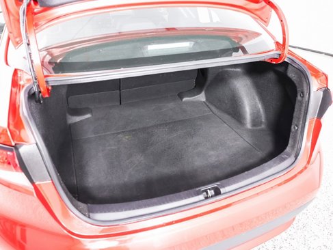 Used 2021 Toyota Corolla LE image 15