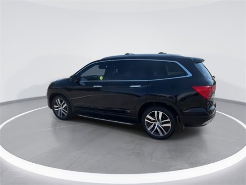 Used 2016 Honda Pilot Touring image 21