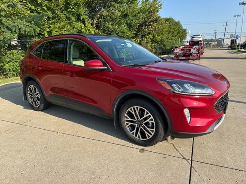 Used 2020 Ford Escape SEL image 7