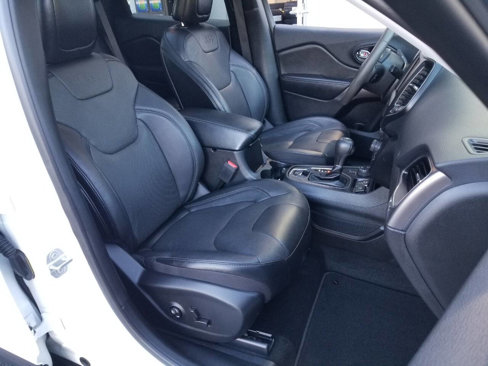 Certified 2021 Jeep Cherokee Latitude Lux w/ Sun & Sound Group image 14