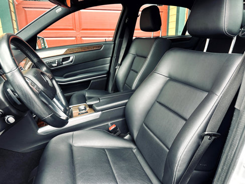 Used 2014 Mercedes-Benz E 350 4MATIC Sedan image 12