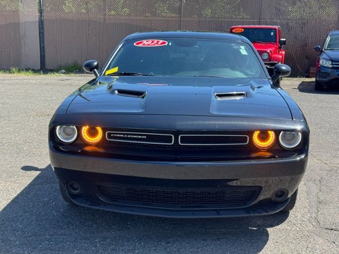Used 2023 Dodge Challenger SXT image 8