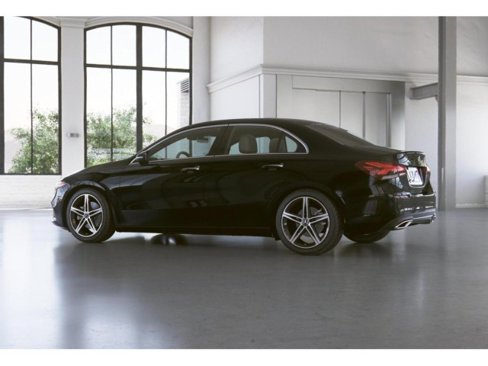 Certified 2022 Mercedes-Benz A 220 4MATIC image 31
