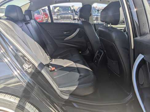 Used 2013 BMW 320i Sedan image 18