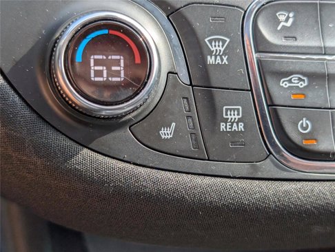 Used 2021 Chevrolet Malibu LT image 24