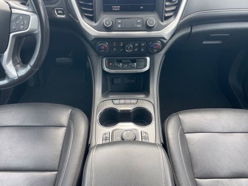 Used 2020 GMC Acadia SLT w/ Driver Alert Package II image 17