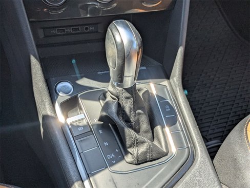 Used 2019 Volkswagen Tiguan S image 12