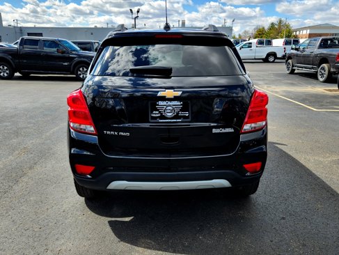 Used 2022 Chevrolet Trax LT w/ LT Convenience Package image 7