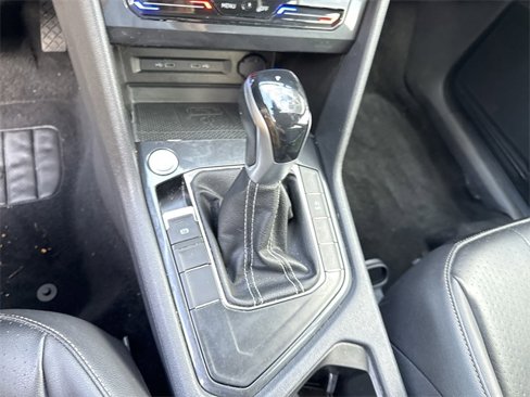 Used 2022 Volkswagen Tiguan SE image 20