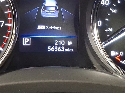 Used 2018 Nissan Rogue SV w/ Premium Package image 21