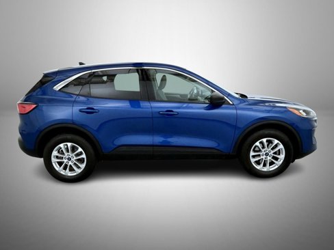 Used 2022 Ford Escape SE w/ Cold Weather Package image 4