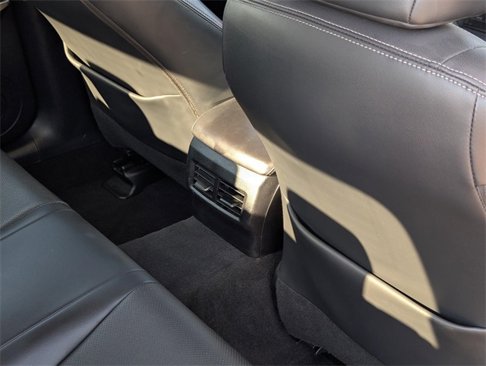 Used 2018 Lexus IS 300 image 39