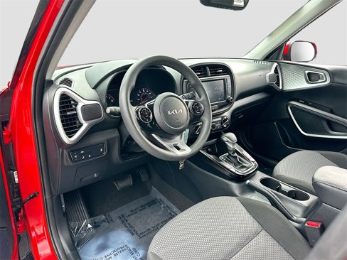 Certified 2022 Kia Soul LX w/ Technology Package image 9