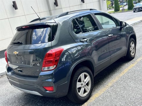 Used 2017 Chevrolet Trax LT w/ LT Convenience Package image 6