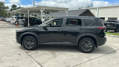 Used 2023 Nissan Rogue S image 4