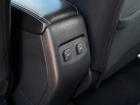 Used 2023 Nissan Kicks SR image 26