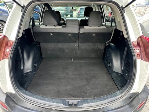 Used 2013 Toyota RAV4 LE image 7