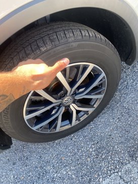Certified 2020 Volkswagen Tiguan SE image 5
