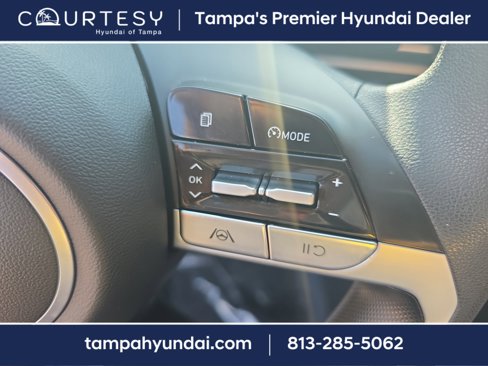 Used 2023 Hyundai Elantra SEL image 22