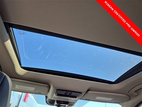 Used 2023 Nissan Rogue SL w/ SL Premium Package image 14