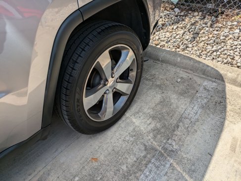 Used 2015 Jeep Grand Cherokee Limited image 9