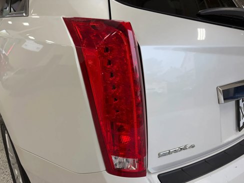 Used 2015 Cadillac SRX Luxury w/ Driver Awareness Package image 8