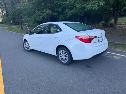 Used 2017 Toyota Corolla L image 12