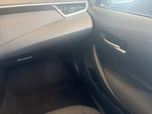 Used 2021 Toyota Corolla LE image 20