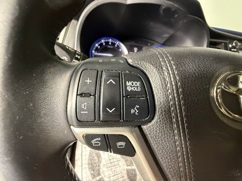 Used 2016 Toyota Highlander Limited image 24
