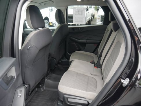 Used 2022 Ford Escape SE w/ SE Sport Appearance Package image 23