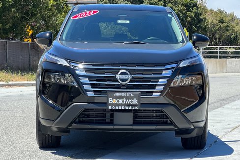 Used 2024 Nissan Rogue SV image 9