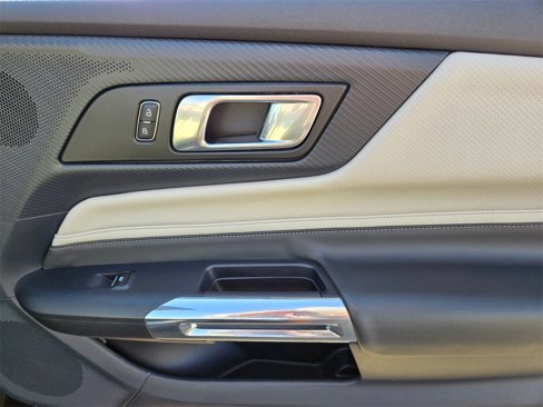 Used 2024 Ford Mustang Premium image 20