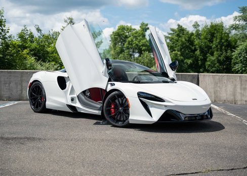 New 2025 McLaren Artura Spider image 12