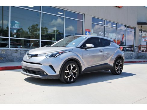 Used 2018 Toyota C-HR XLE image 1