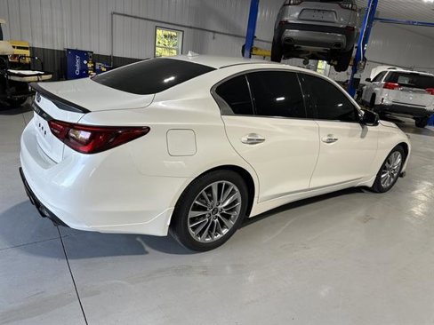 Used 2018 INFINITI Q50 Luxe w/ All Weather Package (L93) image 7