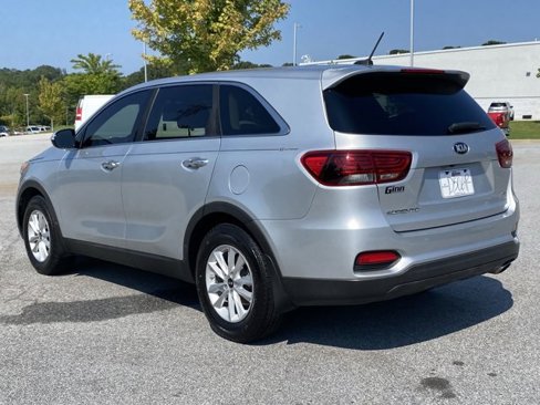 Used 2019 Kia Sorento L image 6