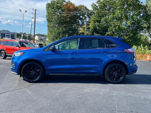Certified 2024 Ford Edge SE w/ Black Appearance Package image 2