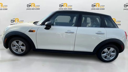 Used 2015 MINI Cooper 4-Door Hardtop image 8