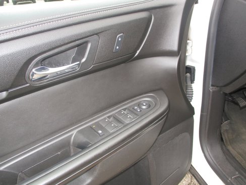 Used 2013 Chevrolet Traverse LT image 19