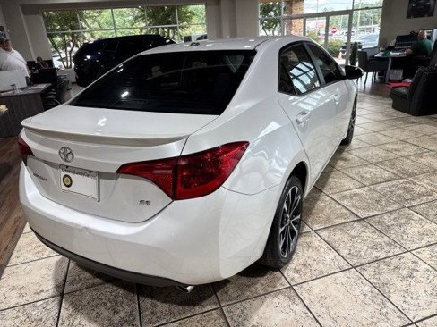 Used 2019 Toyota Corolla SE w/ SE Premium Package image 4