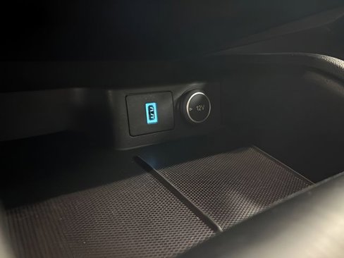 Used 2020 Ford Escape SEL image 24