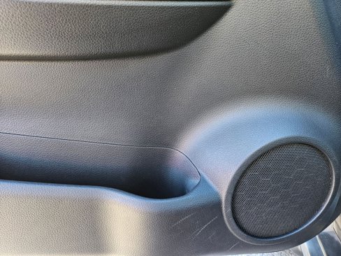 Used 2015 Nissan Rogue SV w/ SV Premium Package image 14