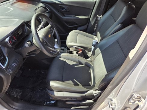 Used 2018 Chevrolet Trax LT w/ LT Convenience Package image 10