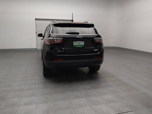 Used 2018 Jeep Compass Latitude w/ Popular Equipment Group image 6