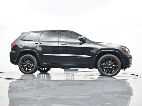 Used 2021 Jeep Grand Cherokee Laredo X image 34