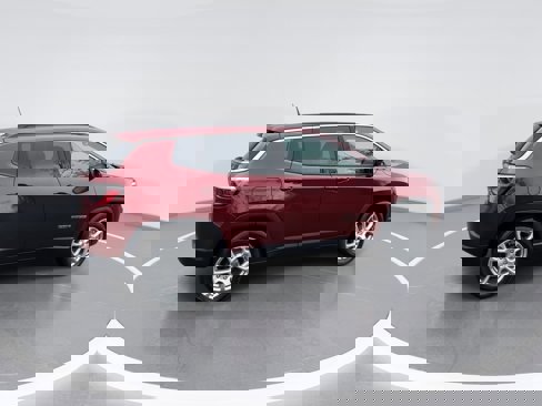 Used 2022 Jeep Compass Latitude image 21
