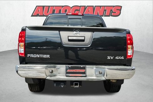 Used 2019 Nissan Frontier SV image 9
