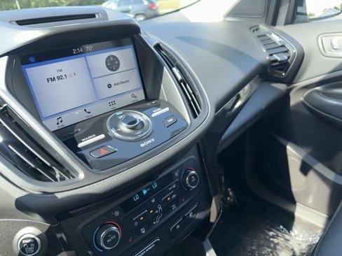 Used 2017 Ford Escape Titanium image 28