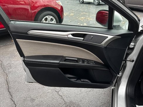 Used 2019 Ford Fusion S image 13