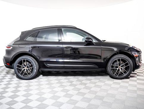 Certified 2023 Porsche Macan image 10